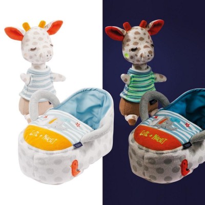Jucarie-de-plus---Girafa-somnoroasa-in-cosulet-053166