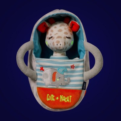 Jucarie-de-plus---Girafa-somnoroasa-in-cosulet-053166